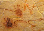 tracer des mains sur les parois des grottes - Préhistoire - Grotte de Chauvet